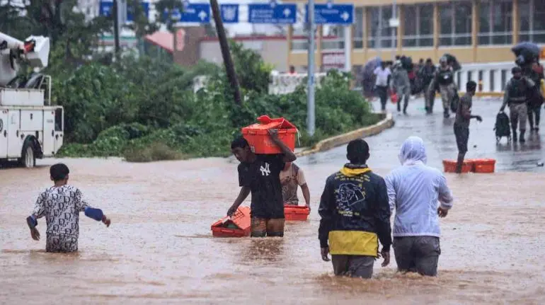 amlo_destaca_rescate_en_acapulco_y_lamenta_muerte_de_ocho_personas_tras_paso_de_john