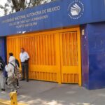 cch-naucalpan-joven-navaja-profesor_1348