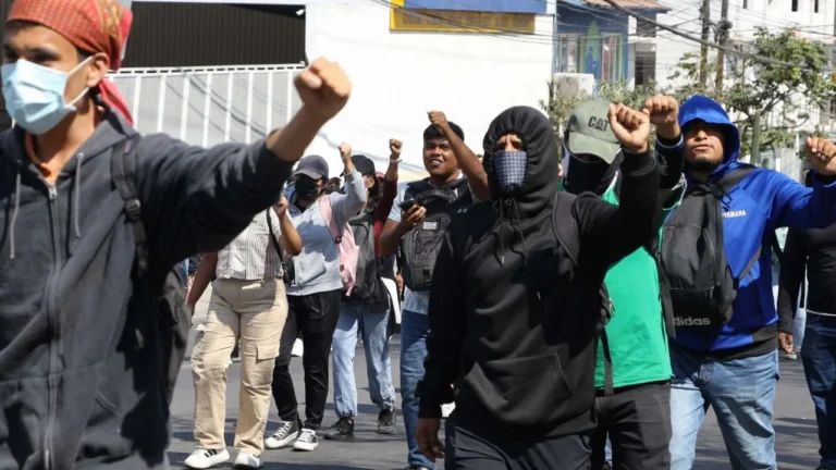 06767c0393ab48fdb28ee7fa22fc9c93