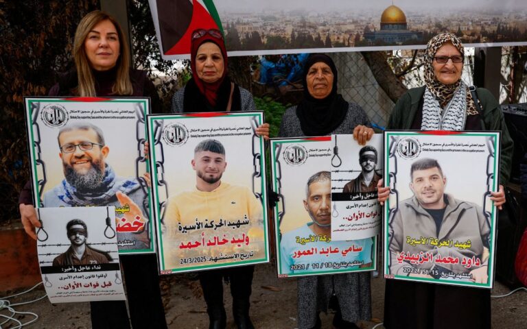 7f4ed04351364efaa0e3f6b781089b42