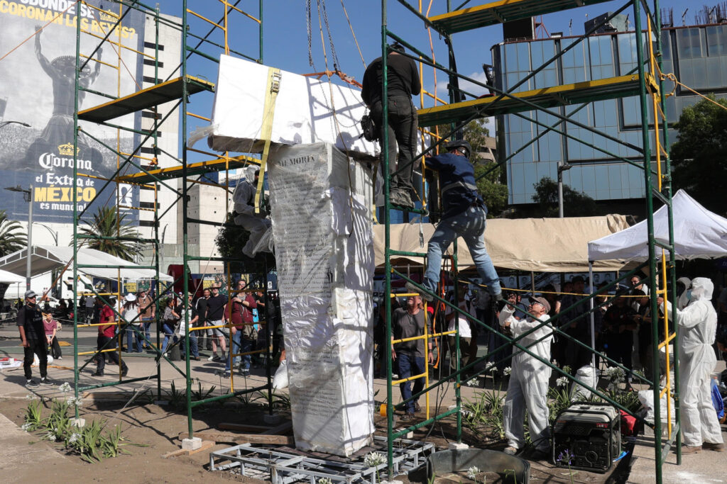 Instalan antimonumento en memoria de periodistas asesinados en México de cara al Mundial