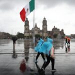 Las fuertes lluvias activan la alerta roja en la Ciudad de México y provocan inundaciones