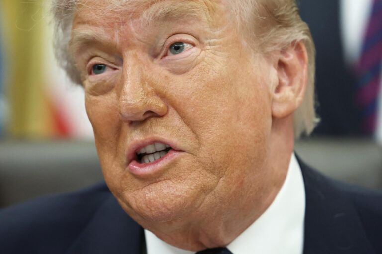 Trump firma orden ejecutiva que permitirá al Gobierno testar modelos de IA preventivamente
