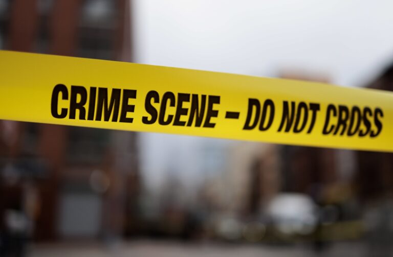 Tres muertos y dos heridos en un tiroteo en un club de Kansas (EE. UU.)