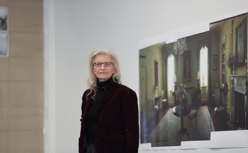 Annie Leibovitz, fotÛgrafa de astros del f˙tbol y Mundiales, inaugura muestra en MÈxico